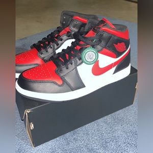 Mens Jordan 1 Mid Size 10.5